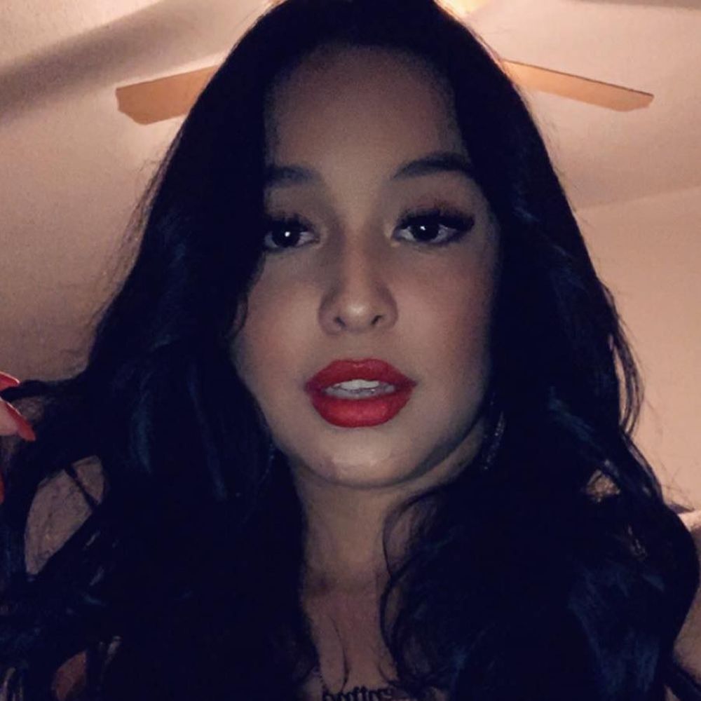 Meet your Posher, Valentina